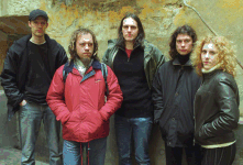 Buvusi grupės sudėtis (iš kairės į dešinę): Algirdas Kučinskas (klavišiniai), Darius Kodikas ("The Road Band" saksofonas), Jonas Čiurlionis (gitara), Aleksandr Liutvinskij (gitara), Rasa Jasiulionytė (pagalbinis vokalas)