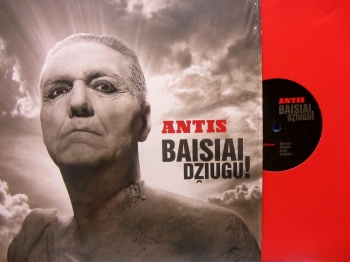 Ką tik išleista vinilo plokštelė „Baisiai džiugu!“ (M.P.3 nuotr.). 