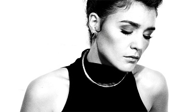 Jessie Ware. [Blogspot nuotr.]