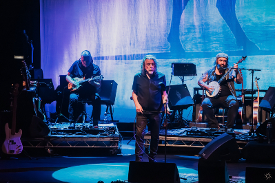 RENGINIO RECENZIJA | Robert Plant sugrįžimas ir psichodelinio folkloro šou (+ FOTO GALERIJA)