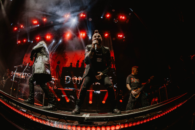 RENGINIO RECENZIJA | Solidus „Three Days Grace“ sugrįžimas į sausakimšą erdvę (+ FOTO GALERIJA)