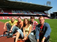 Laura ir "The Lovers" Londone, "West Ham United" stadione. [Nuotr. iš asmeninio archyvo.]