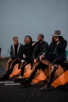 Rokenrolo muzikos grupė „Wolfsome“ po ilgos pertraukos nudžiugino savo gerbėjus – pristatė pirmąjį singlą iš būsimo albumo. [Grupės nuotr.]